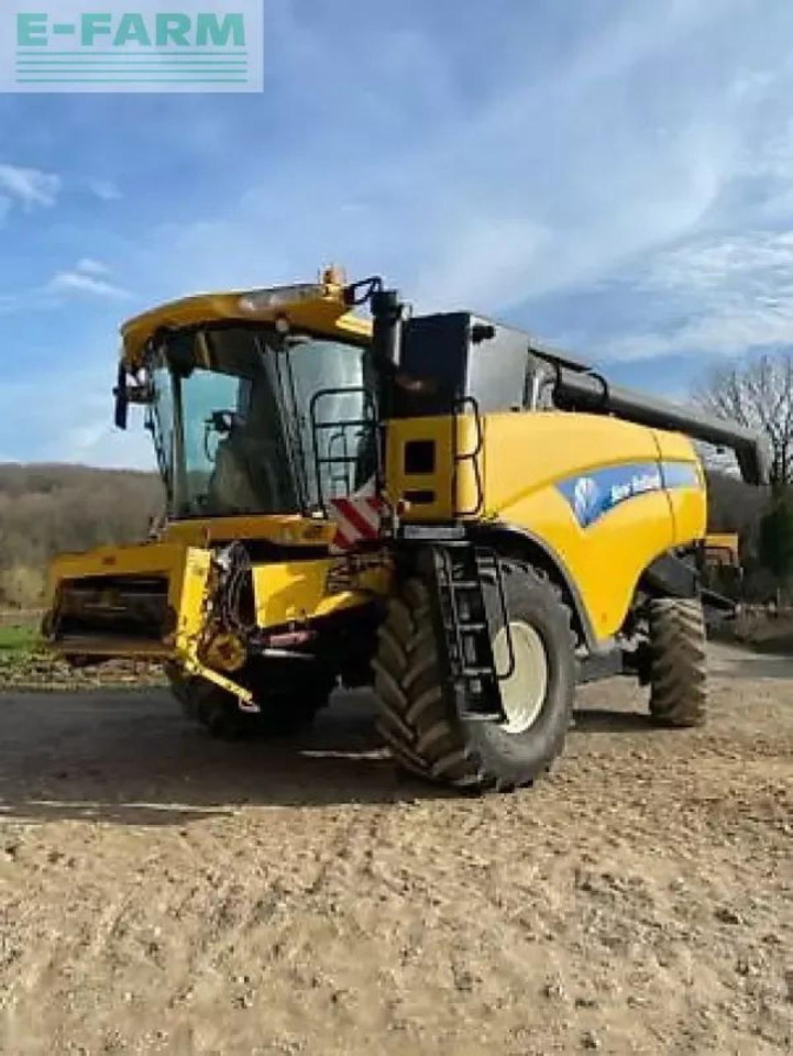 New Holland cx 8090 - Ceifeira debulhadora: foto 1 New Holland cx 8090 - Ceifeira debulhadora: foto 1