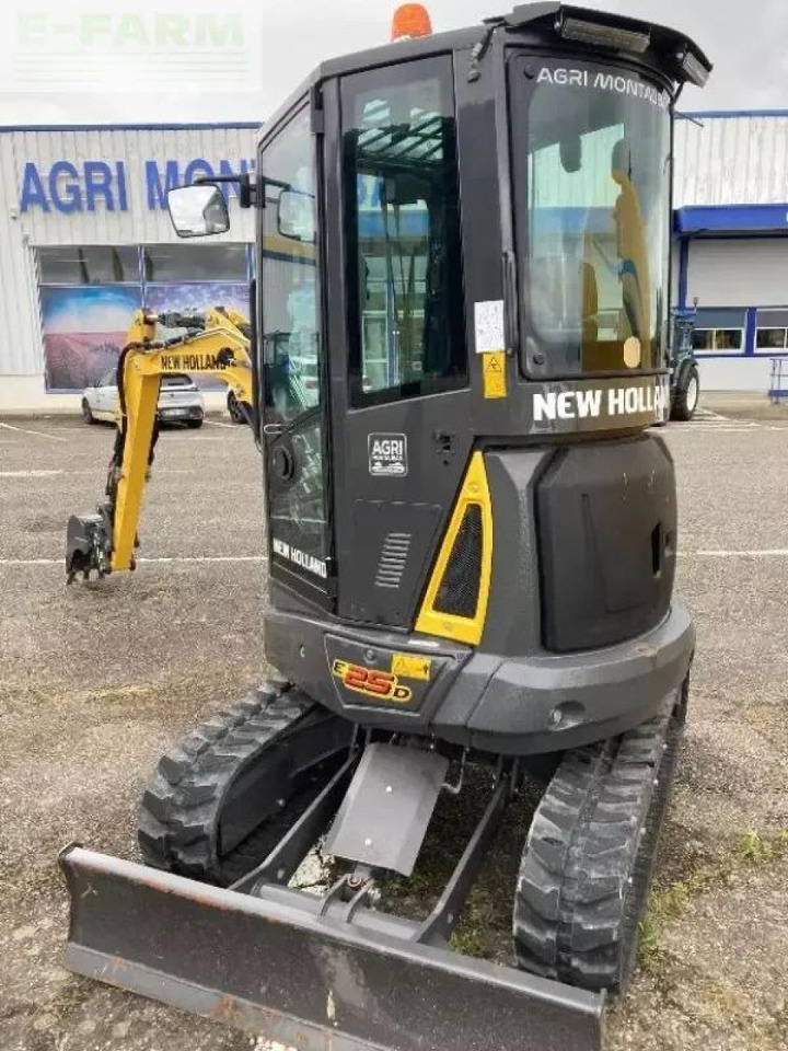 New Holland e 25 d - Mini escavadeira: foto 4 New Holland e 25 d - Mini escavadeira: foto 4