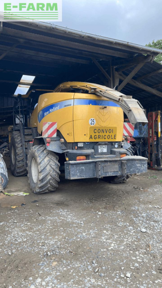 New Holland fr9060 - Picadora de forragem automotriz: foto 1 New Holland fr9060 - Picadora de forragem automotriz: foto 1