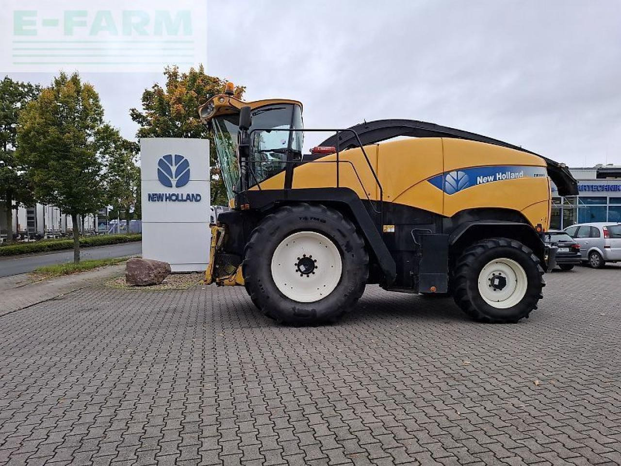 New Holland fr9060 / fr 9060 mit allrad - Picadora de forragem automotriz: foto 1 New Holland fr9060 / fr 9060 mit allrad - Picadora de forragem automotriz: foto 1