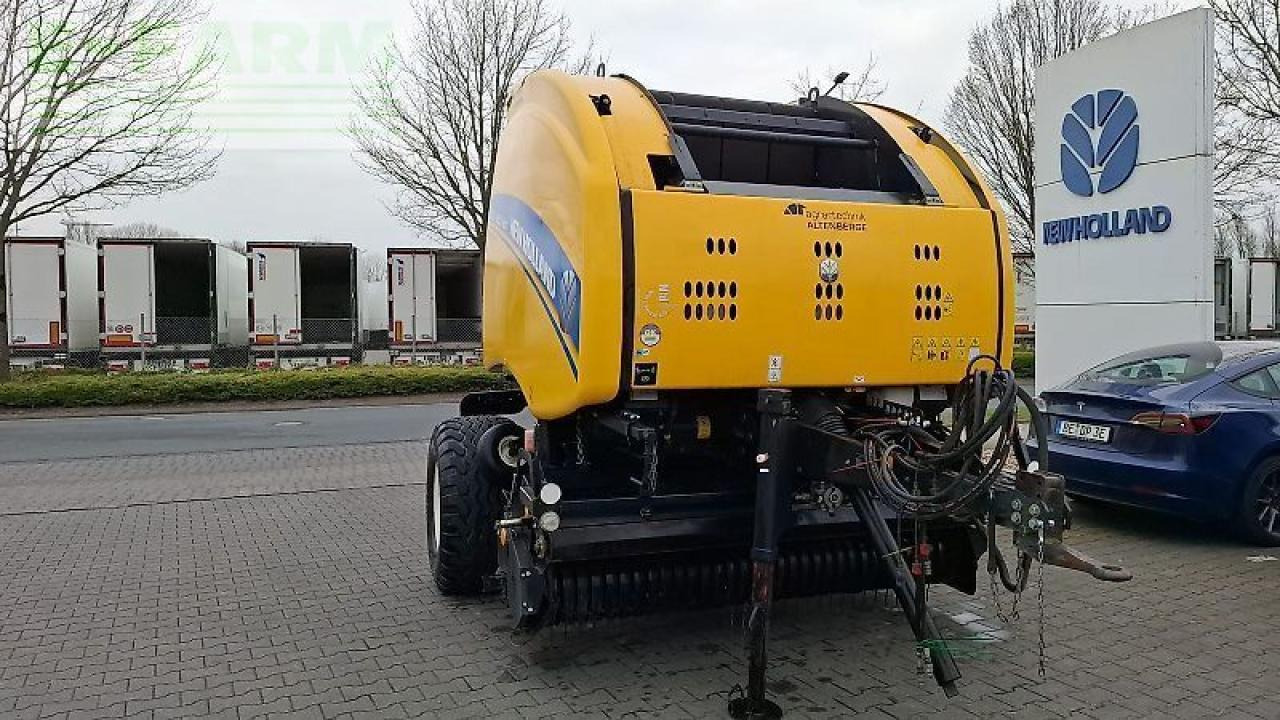 New Holland rb 180 - Enfardadeira de fardos quadrados: foto 5 New Holland rb 180 - Enfardadeira de fardos quadrados: foto 5