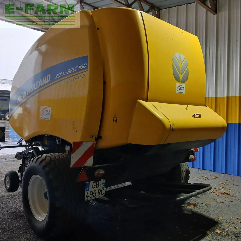 New Holland rb 180 - Enfardadeira de fardos quadrados: foto 4 New Holland rb 180 - Enfardadeira de fardos quadrados: foto 4
