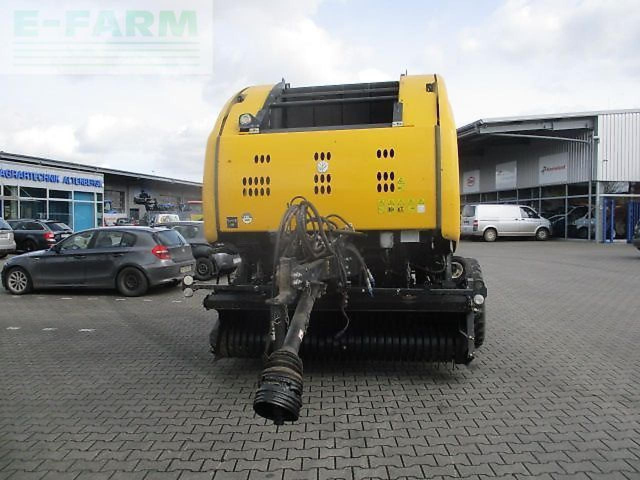New Holland rb 180 - Enfardadeira de fardos quadrados: foto 2 New Holland rb 180 - Enfardadeira de fardos quadrados: foto 2
