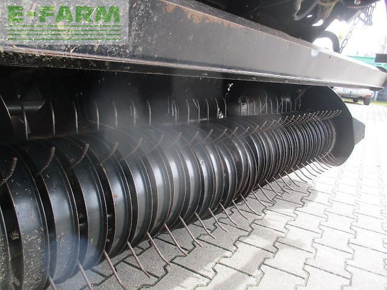 New Holland rb 180 - Enfardadeira de fardos quadrados: foto 5 New Holland rb 180 - Enfardadeira de fardos quadrados: foto 5