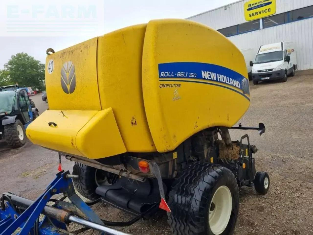 New Holland roll belt 150 crop cutter - Enfardadeira de fardos quadrados: foto 3 New Holland roll belt 150 crop cutter - Enfardadeira de fardos quadrados: foto 3