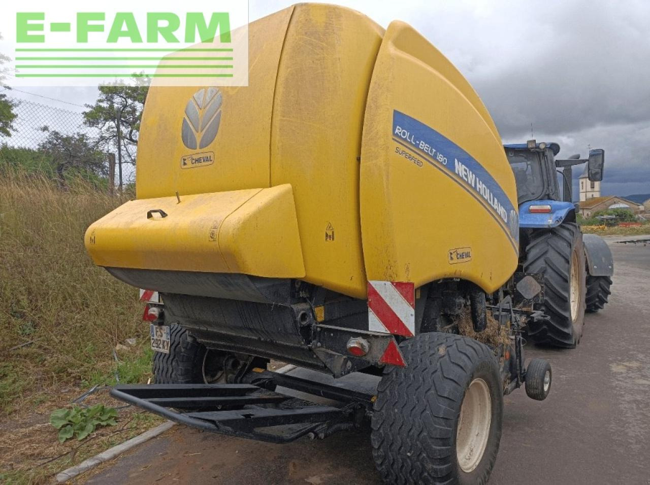 New Holland rolt belt 180 superfeed - Enfardadeira de fardos quadrados: foto 3 New Holland rolt belt 180 superfeed - Enfardadeira de fardos quadrados: foto 3