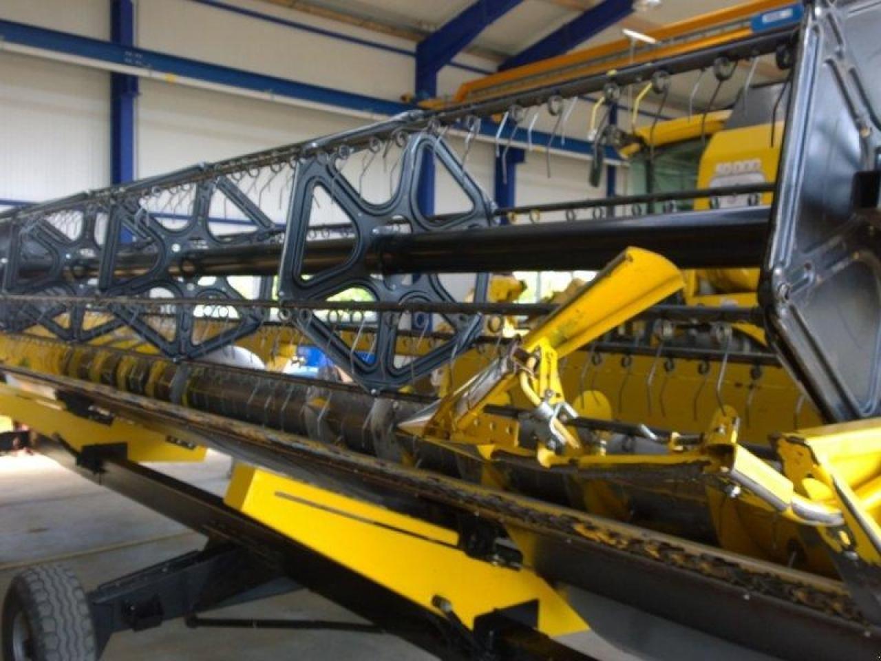 New Holland schneidwerk 7,32 m - Plataforma para colheitadeira: foto 2 New Holland schneidwerk 7,32 m - Plataforma para colheitadeira: foto 2