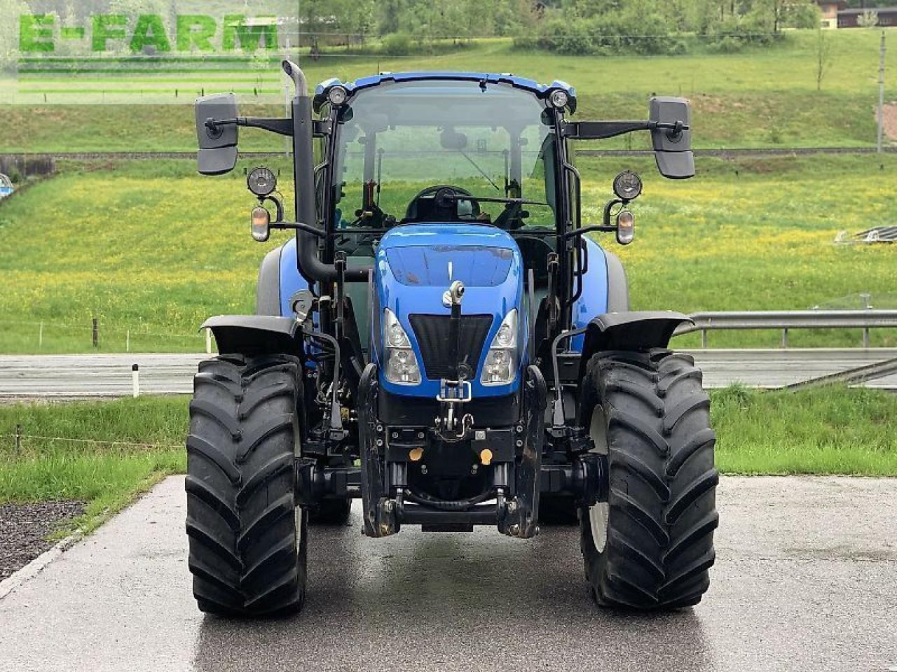 New Holland t 5.105 - Trator: foto 3 New Holland t 5.105 - Trator: foto 3