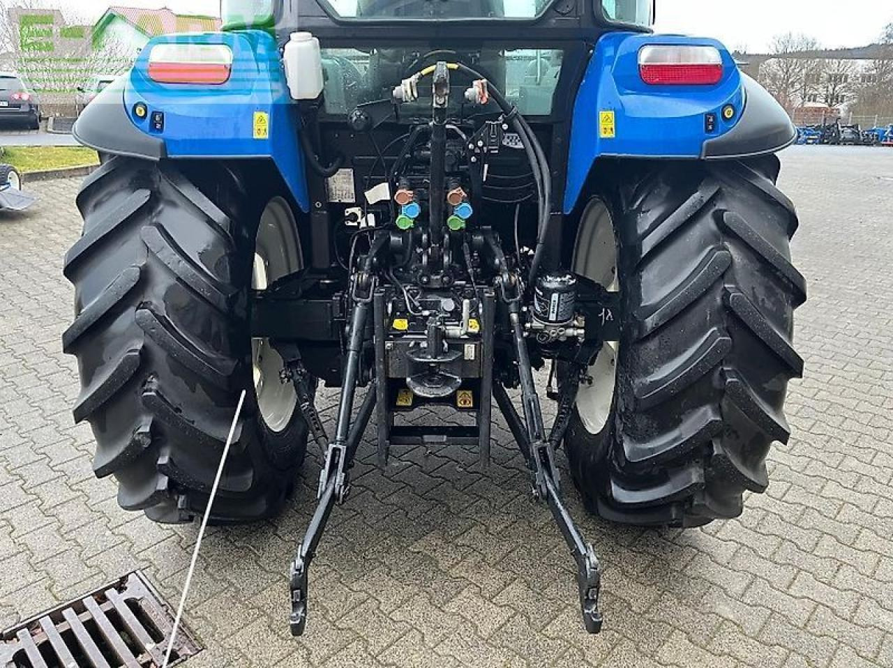 New Holland t 5.95 - Trator: foto 5 New Holland t 5.95 - Trator: foto 5