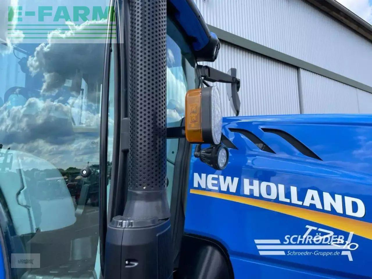 New Holland t 7.210 - Trator: foto 5 New Holland t 7.210 - Trator: foto 5