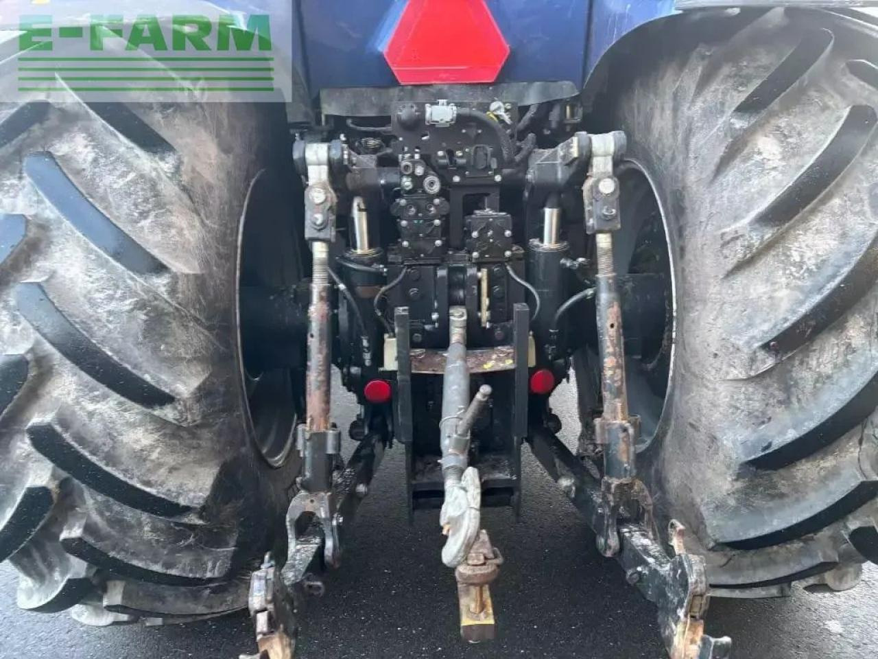 New Holland t 8.410 - Trator: foto 4 New Holland t 8.410 - Trator: foto 4