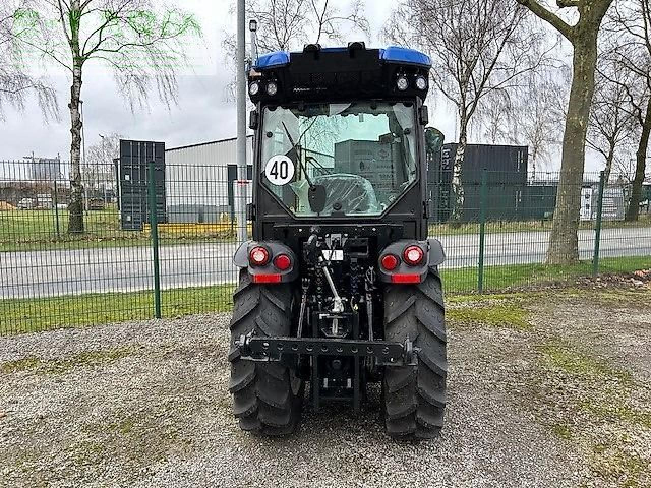New Holland t4.100 n my19 N - Trator: foto 4 New Holland t4.100 n my19 N - Trator: foto 4