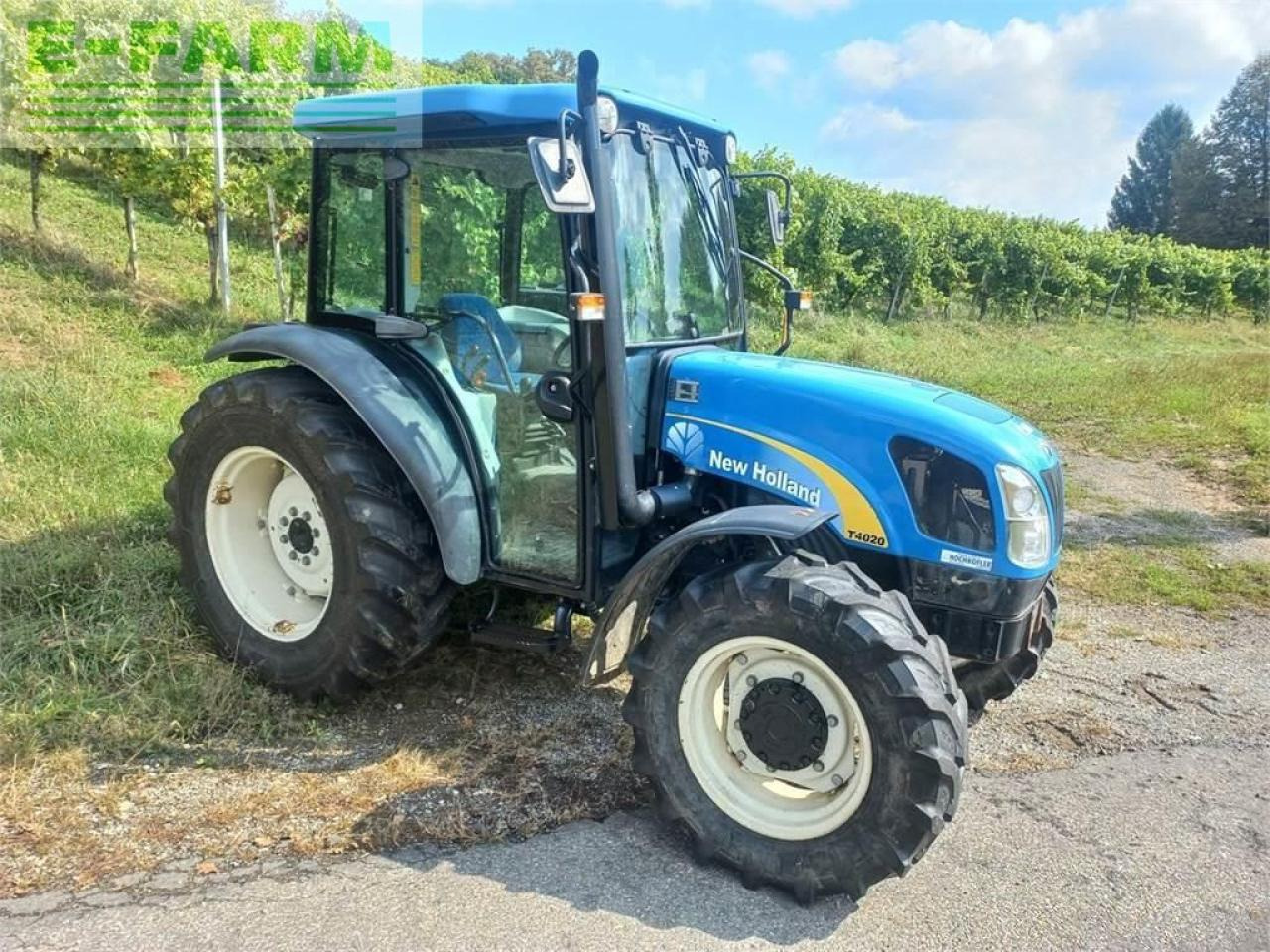 New Holland t4020 deluxe Deluxe - Trator: foto 3 New Holland t4020 deluxe Deluxe - Trator: foto 3