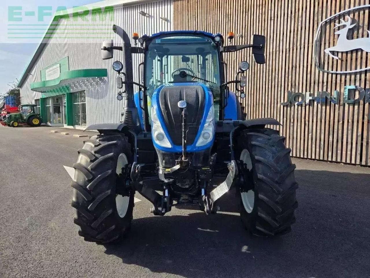 New Holland t5-100 - Trator: foto 3 New Holland t5-100 - Trator: foto 3