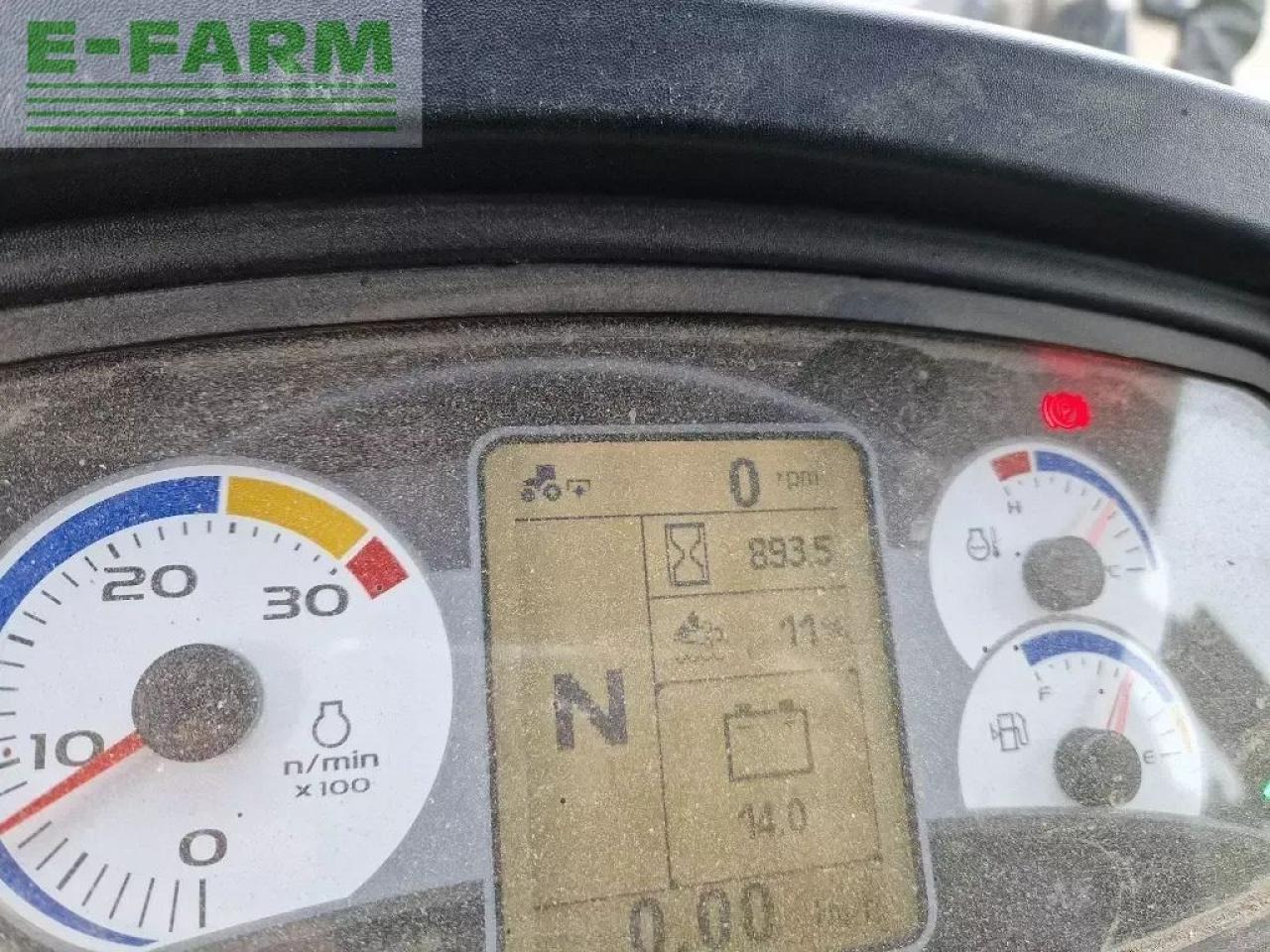 New Holland t5-100 dc - Trator: foto 2 New Holland t5-100 dc - Trator: foto 2