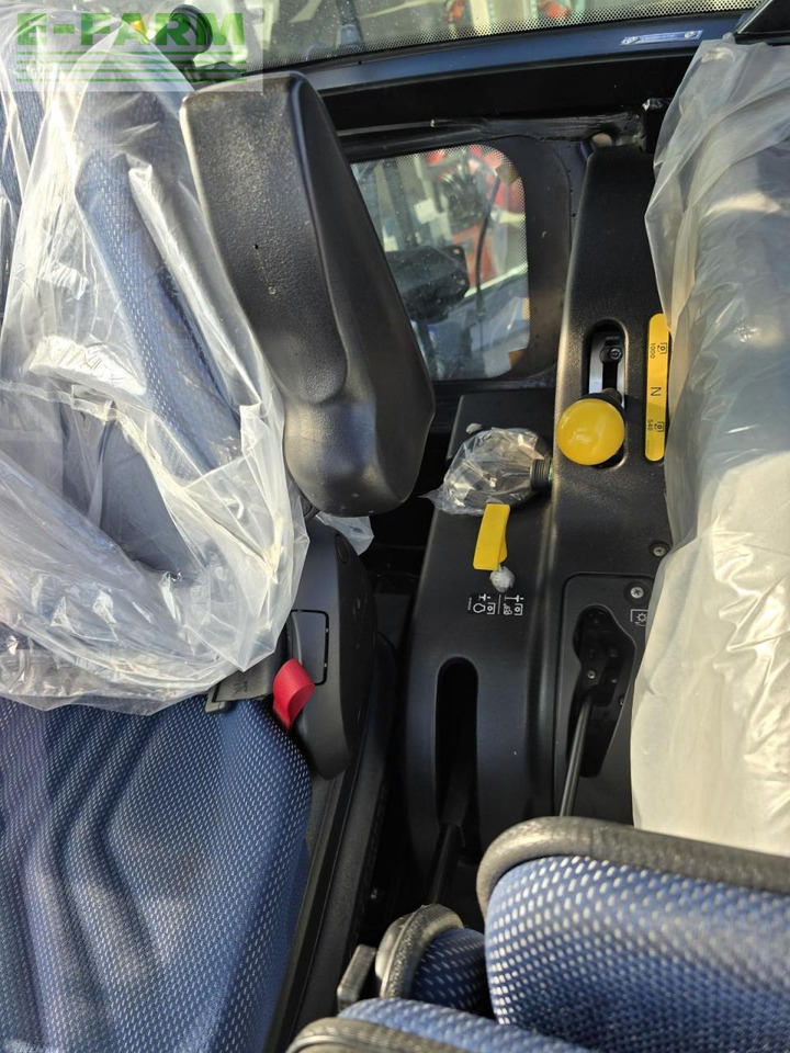 Trator New Holland t5.90s: foto 9 Trator New Holland t5.90s: foto 9