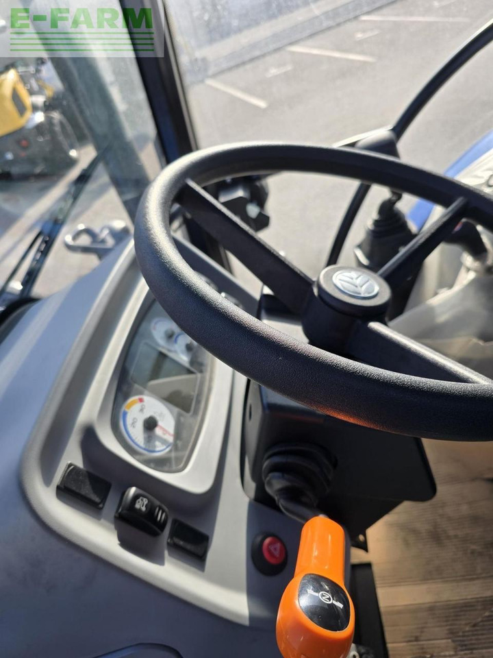 Trator New Holland t5.90s: foto 8 Trator New Holland t5.90s: foto 8