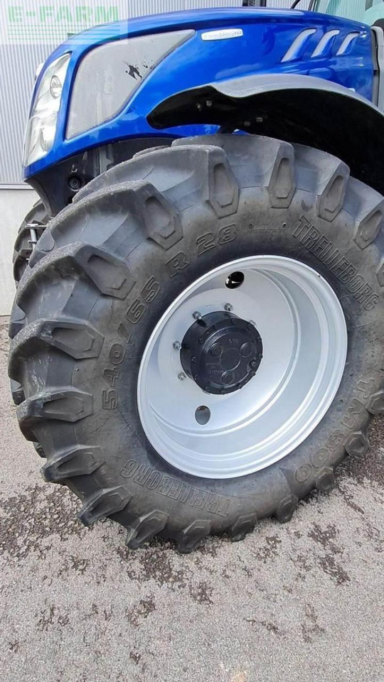 New Holland t6.180 dynamic command sidewinder ii (stage v) SideWinder II - Trator: foto 3 New Holland t6.180 dynamic command sidewinder ii (stage v) SideWinder II - Trator: foto 3