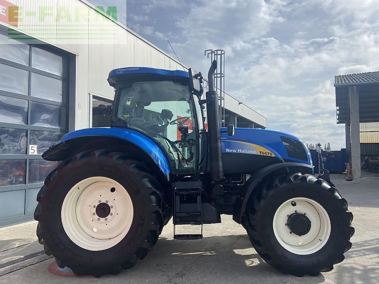 New Holland t6070 range & power command - Trator: foto 4 New Holland t6070 range & power command - Trator: foto 4