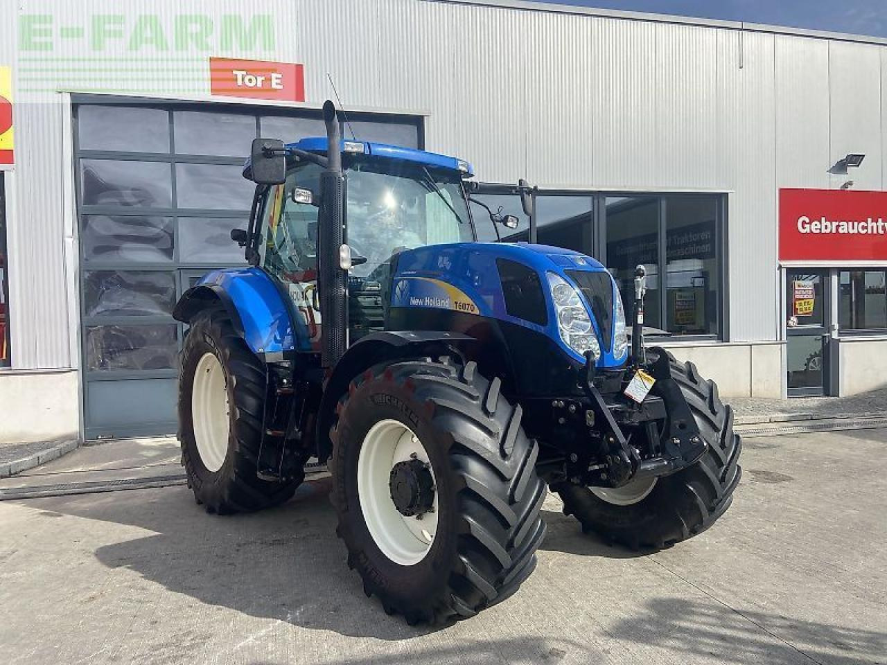 New Holland t6070 range & power command - Trator: foto 3 New Holland t6070 range & power command - Trator: foto 3