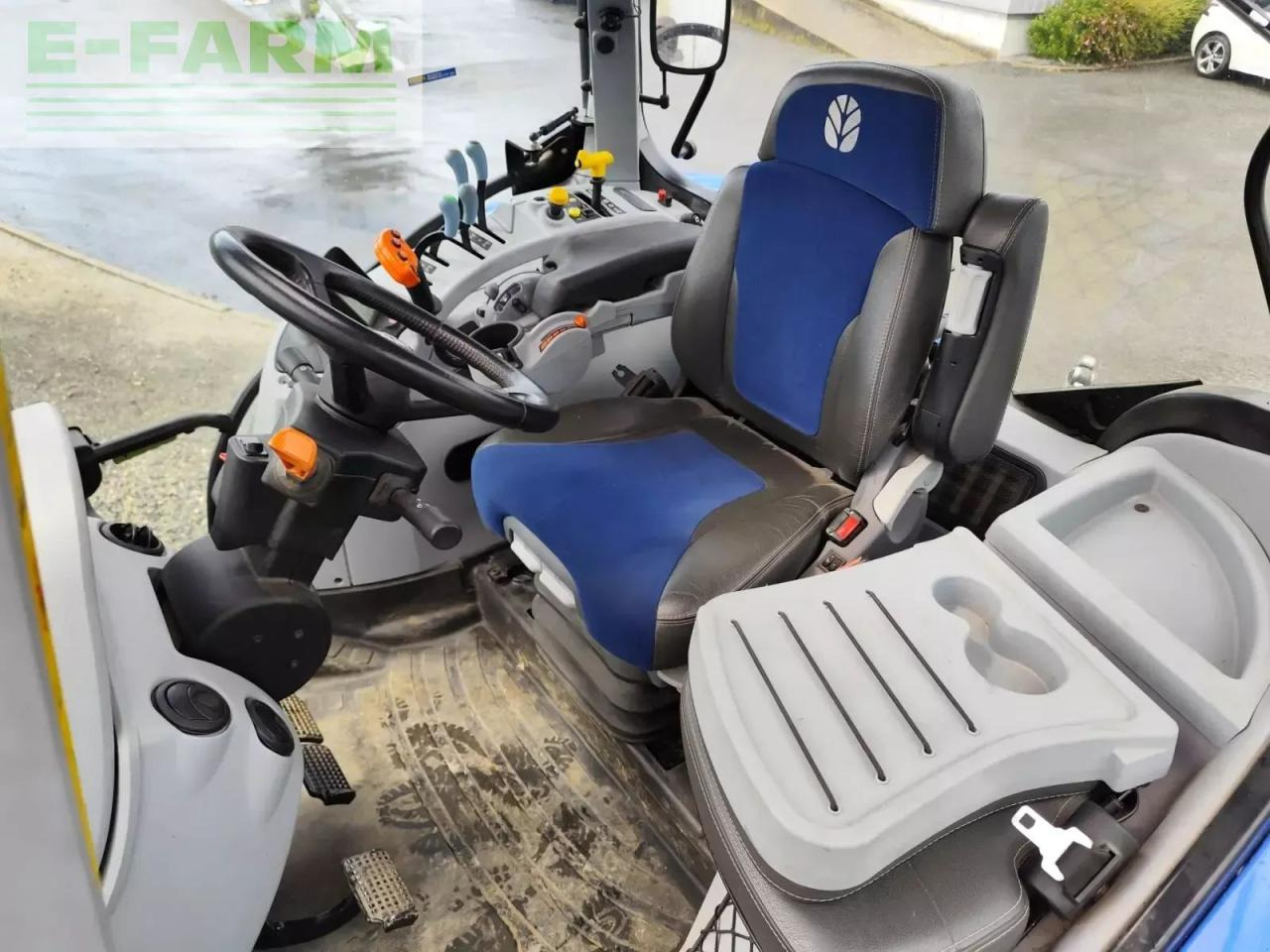 New Holland t7 190 pc - Trator: foto 5 New Holland t7 190 pc - Trator: foto 5
