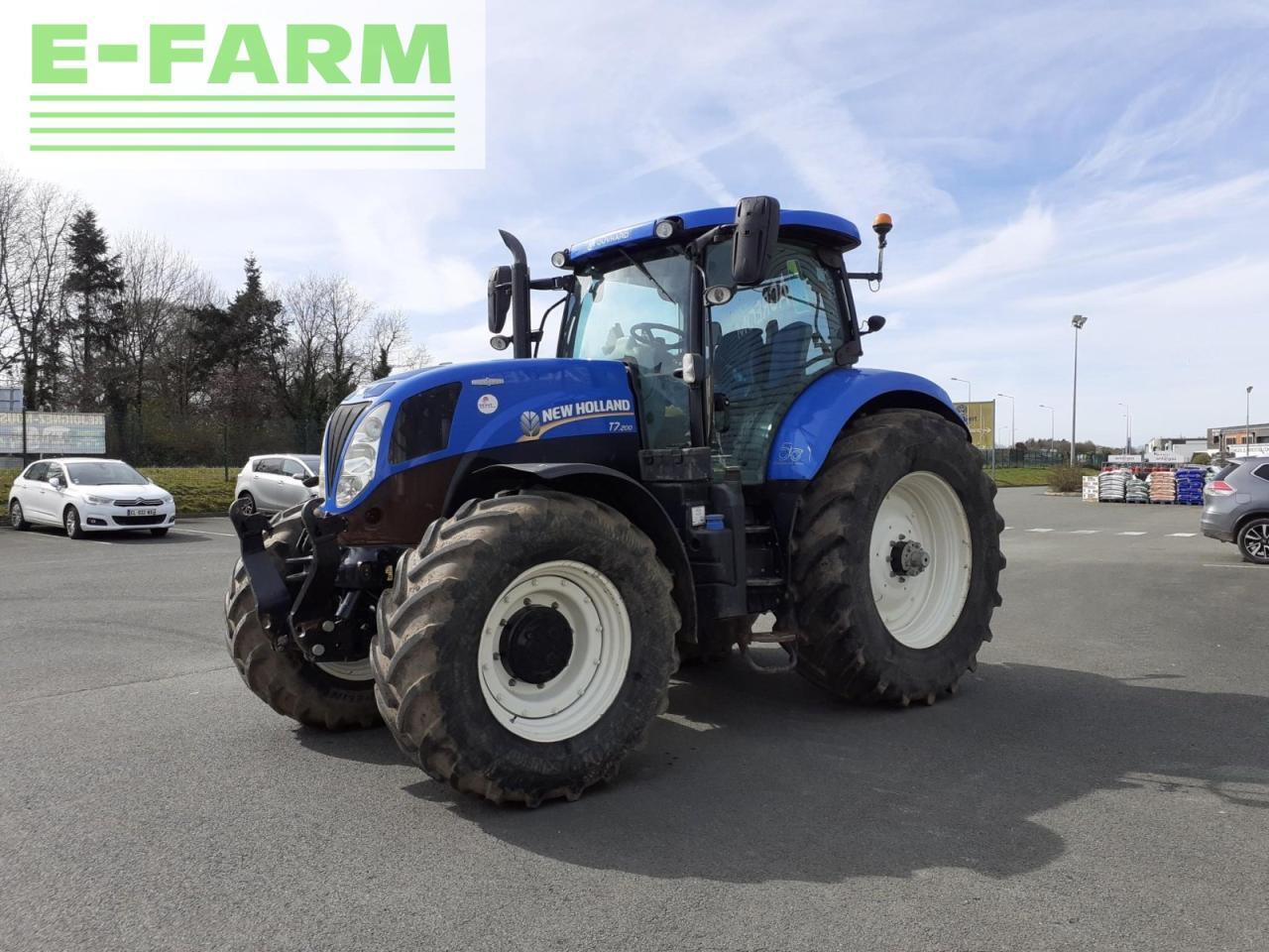 New Holland t7 200 - Trator: foto 4 New Holland t7 200 - Trator: foto 4