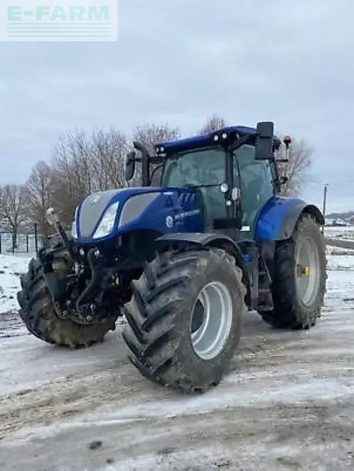 New Holland t7.210 autocommand blue power - Trator: foto 2 New Holland t7.210 autocommand blue power - Trator: foto 2
