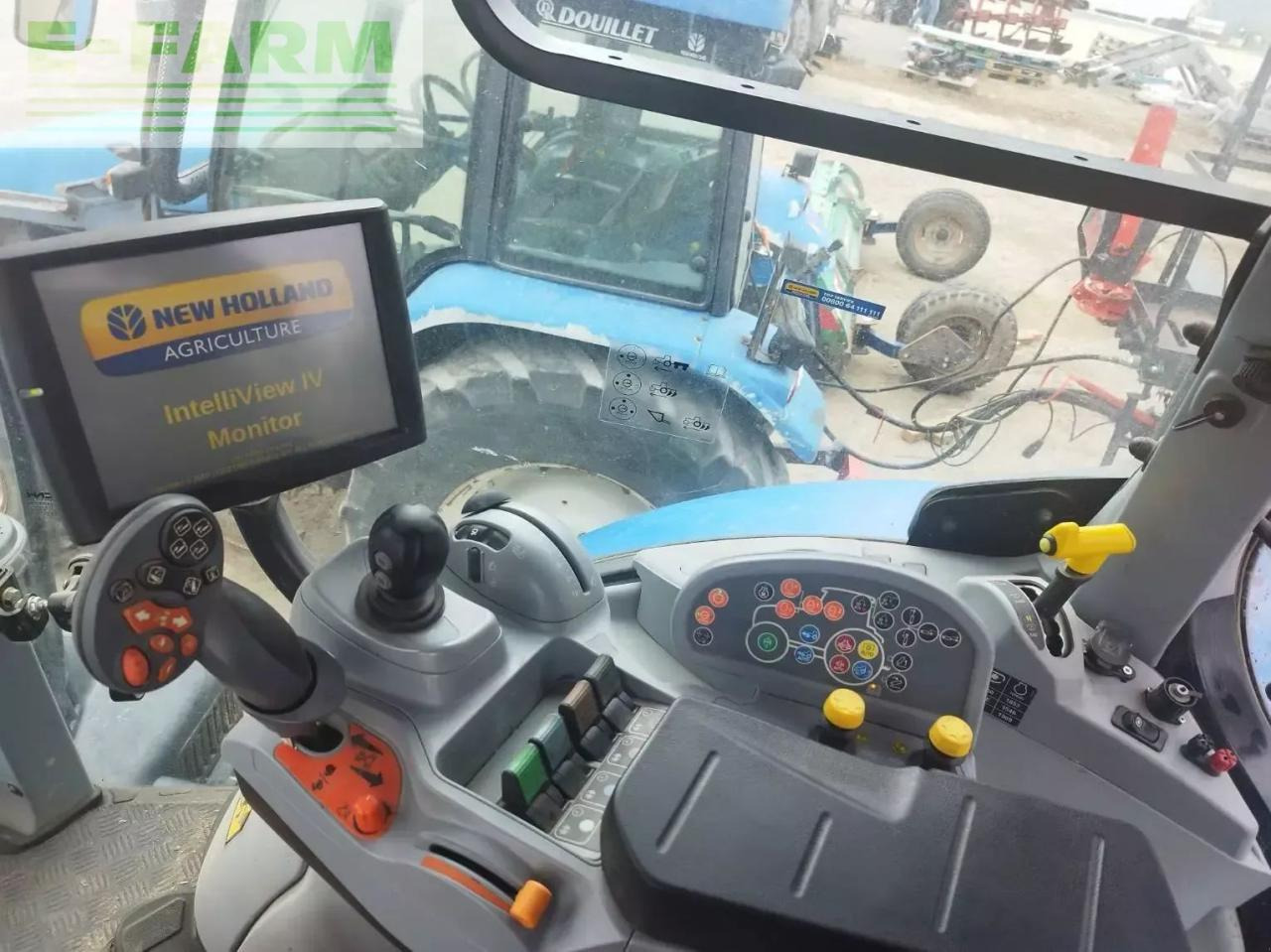 New Holland t7.210acswii - Trator: foto 3 New Holland t7.210acswii - Trator: foto 3