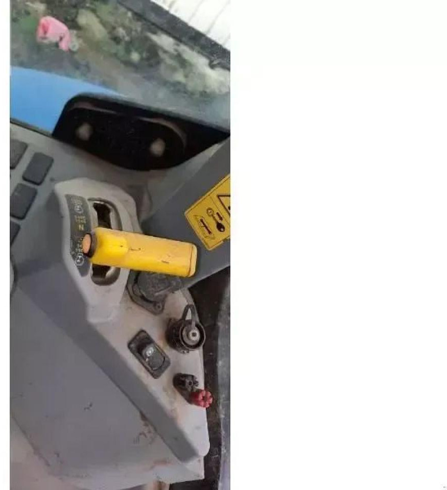 New Holland t7-210pc-sw - Trator: foto 3 New Holland t7-210pc-sw - Trator: foto 3