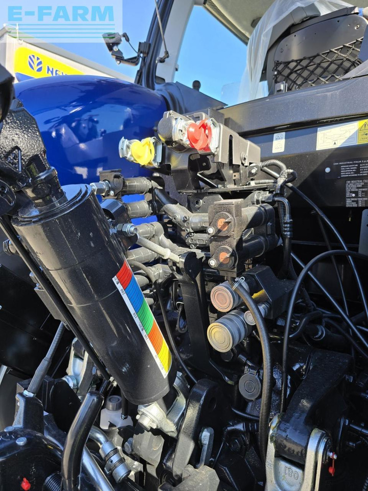 New Holland t7.225 auto command sidewinder ii (stage v) - Trator: foto 5 New Holland t7.225 auto command sidewinder ii (stage v) - Trator: foto 5