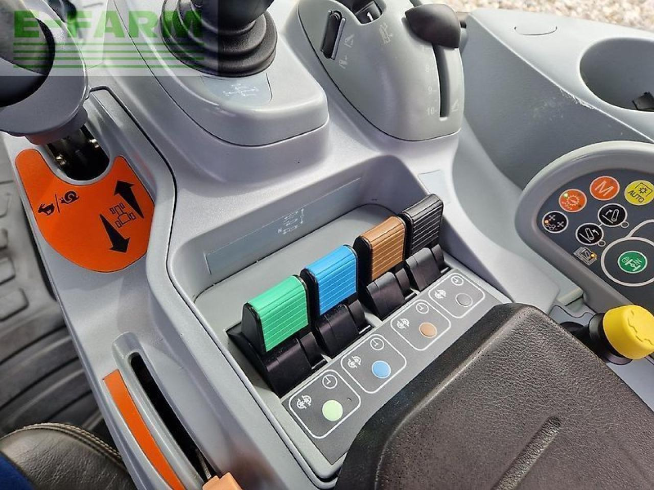 Trator New Holland t7.225 autocommand blue power: foto 10