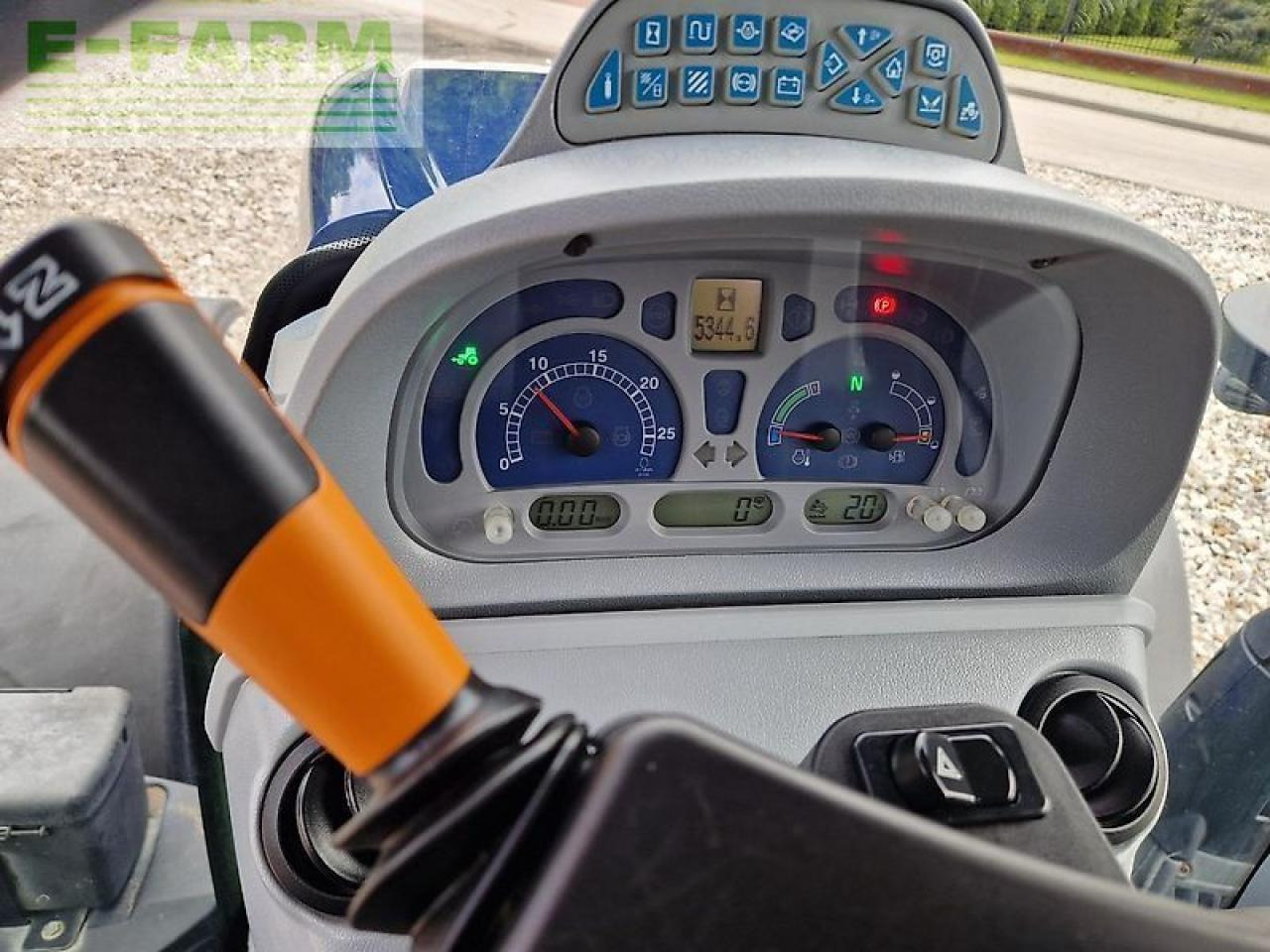Trator New Holland t7.225 autocommand blue power: foto 11