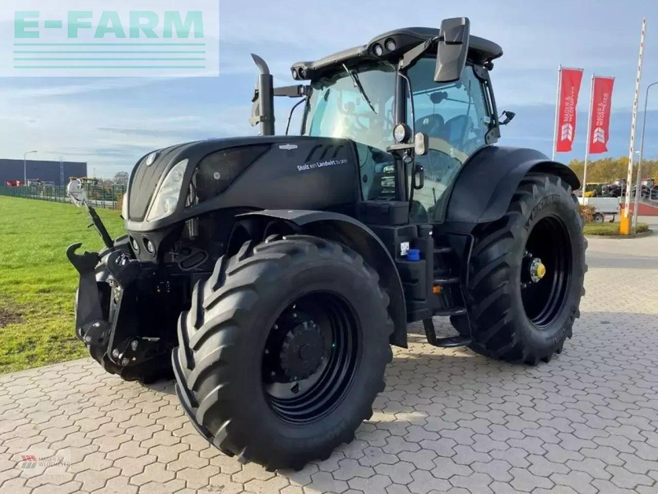 New Holland t7.230 auto command mit rtk - Trator: foto 1 New Holland t7.230 auto command mit rtk - Trator: foto 1