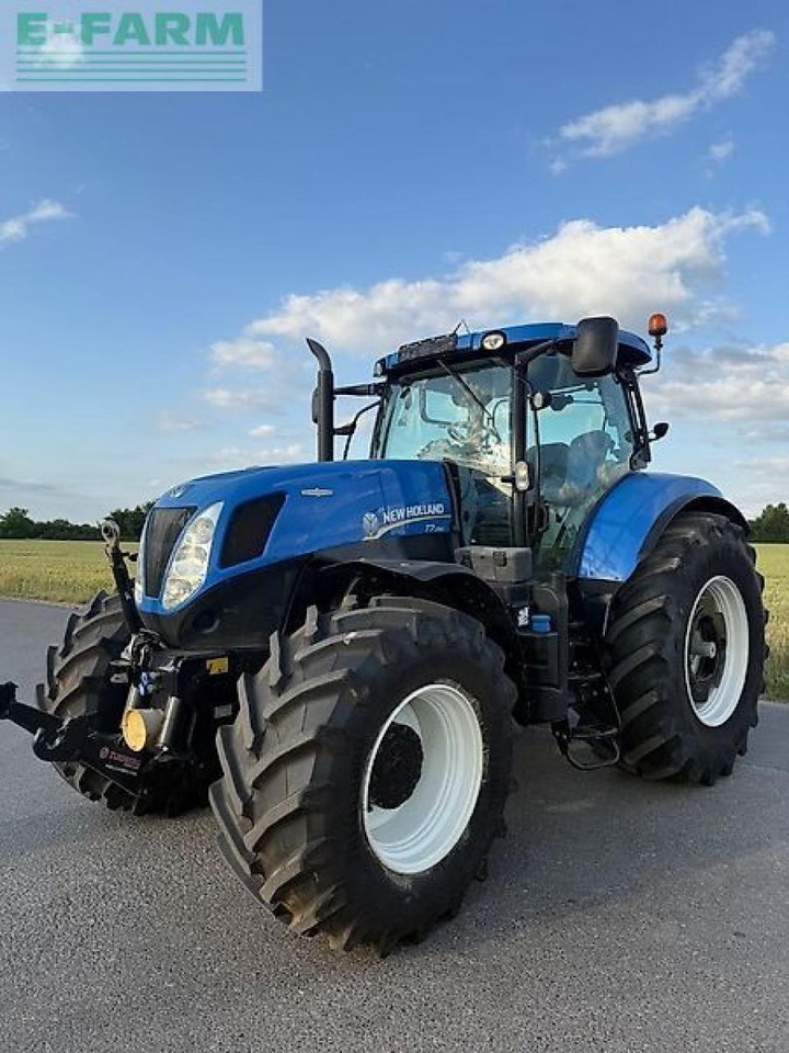 New Holland t7.250 autocommand - Trator: foto 3 New Holland t7.250 autocommand - Trator: foto 3