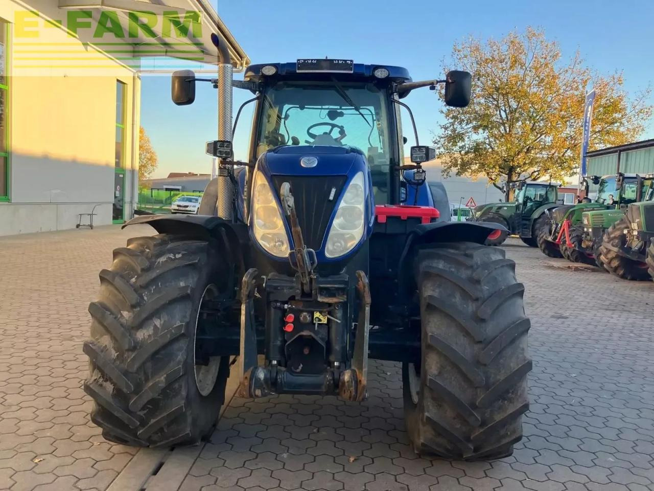 New Holland t7.270 auto command - Trator: foto 2 New Holland t7.270 auto command - Trator: foto 2