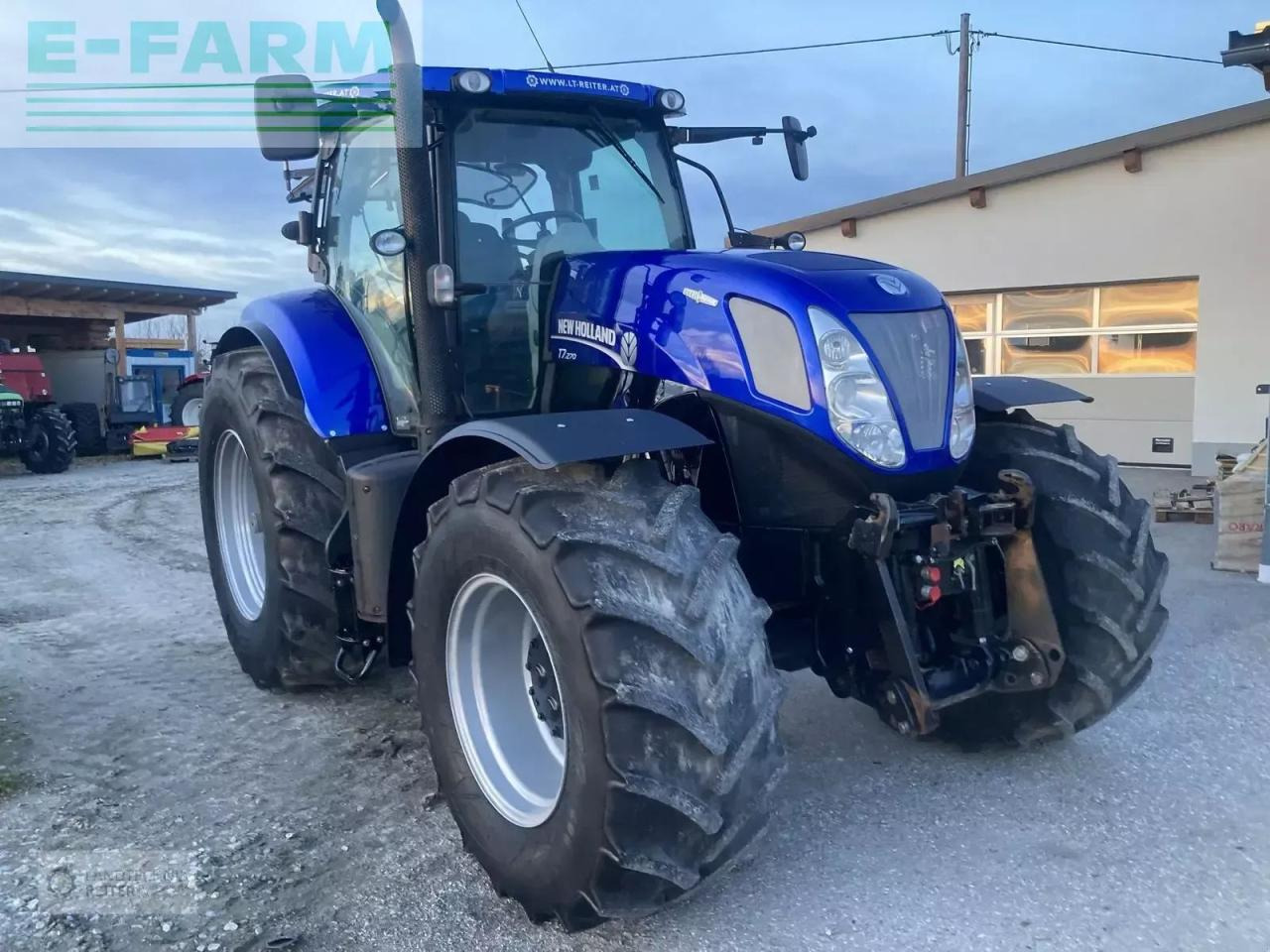 New Holland t7.270 auto command bluepower - Trator: foto 3 New Holland t7.270 auto command bluepower - Trator: foto 3