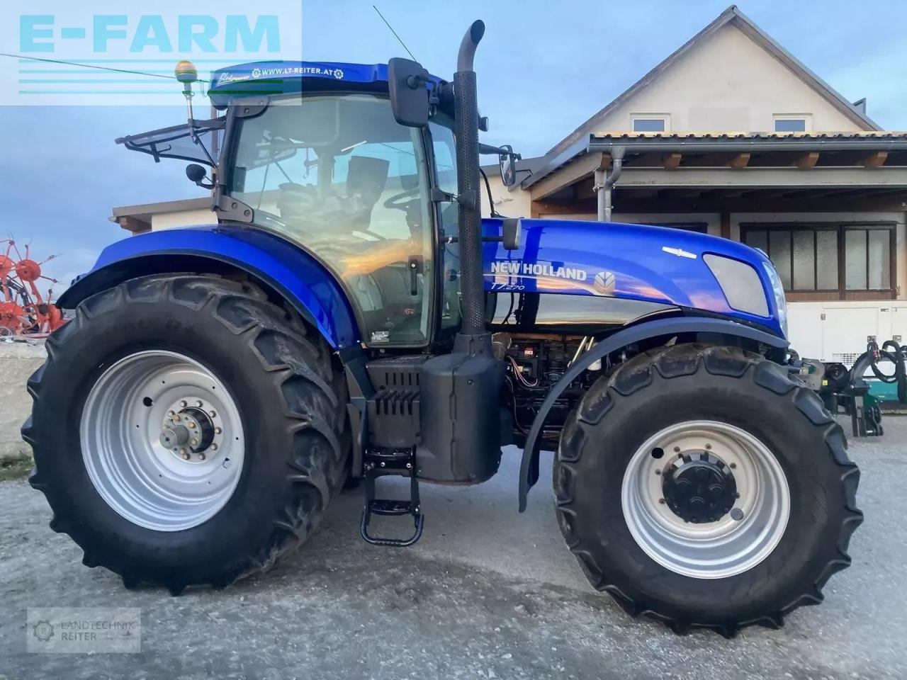 New Holland t7.270 auto command bluepower - Trator: foto 4 New Holland t7.270 auto command bluepower - Trator: foto 4