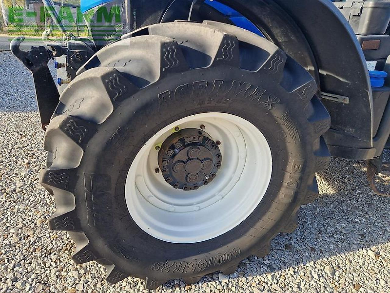 New Holland t7.270 autocommand - Trator: foto 4 New Holland t7.270 autocommand - Trator: foto 4