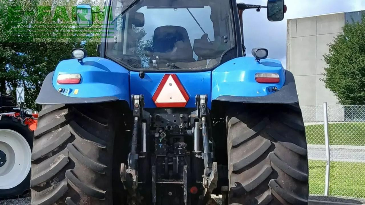 New Holland t8.330 - Trator: foto 5 New Holland t8.330 - Trator: foto 5