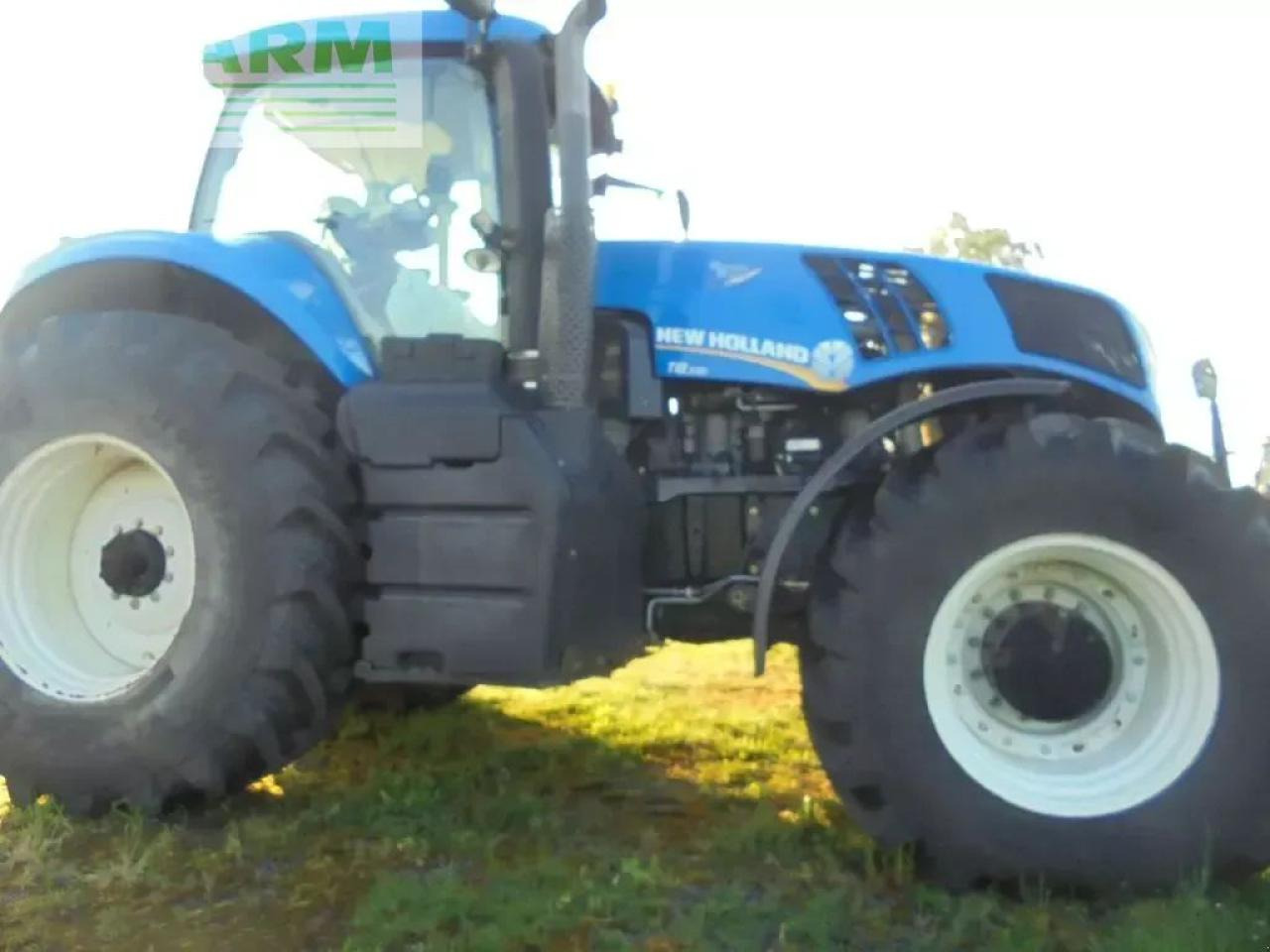 New Holland t8.330 - Trator: foto 2 New Holland t8.330 - Trator: foto 2