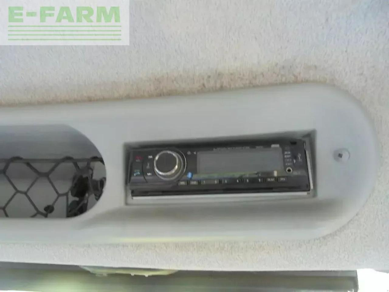 New Holland t8.330 - Trator: foto 5 New Holland t8.330 - Trator: foto 5