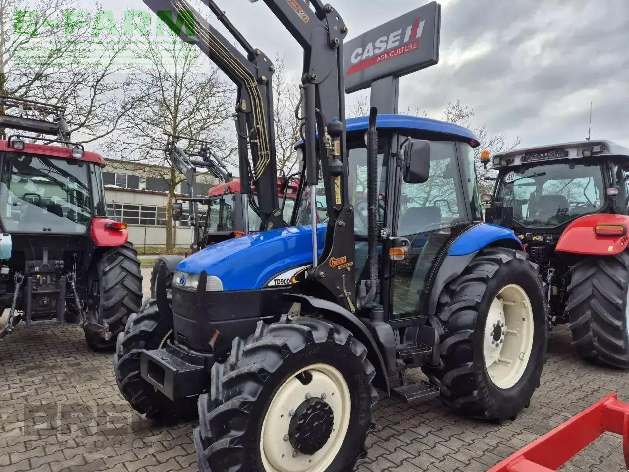New Holland td 90 d allrad D - Trator: foto 1 New Holland td 90 d allrad D - Trator: foto 1