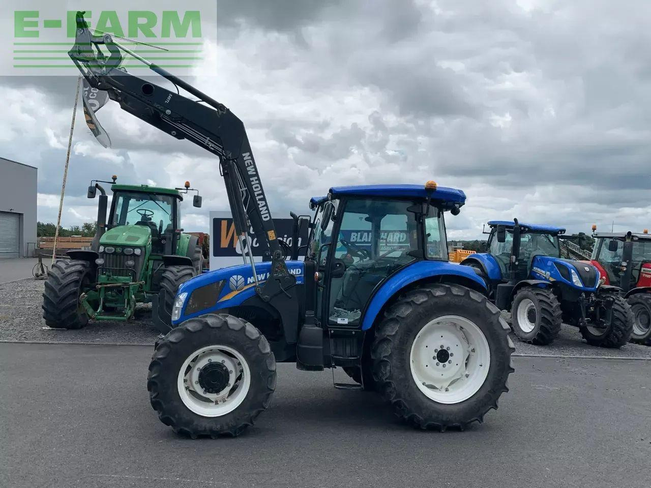 New Holland td5.105 - Trator: foto 1 New Holland td5.105 - Trator: foto 1