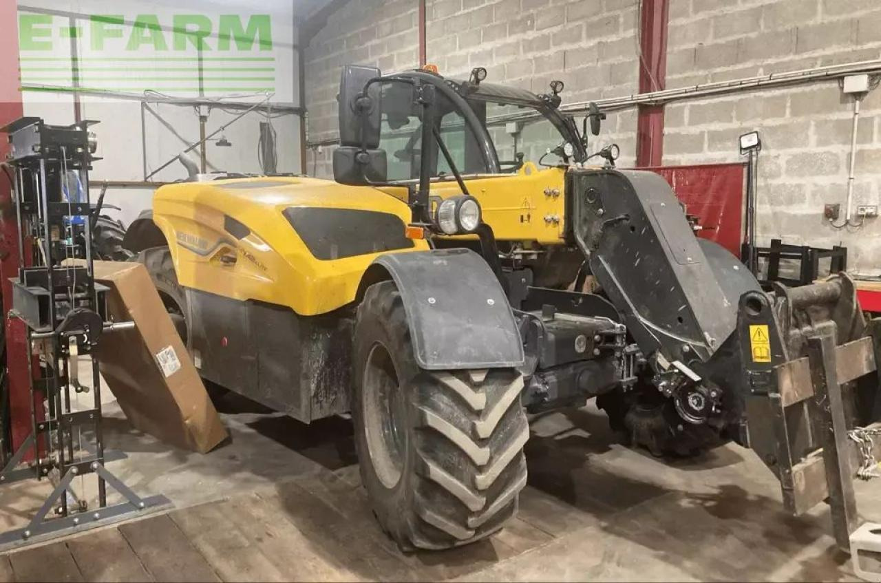 New Holland th7.42 elite s5 - Empilhador telescópico: foto 2 New Holland th7.42 elite s5 - Empilhador telescópico: foto 2