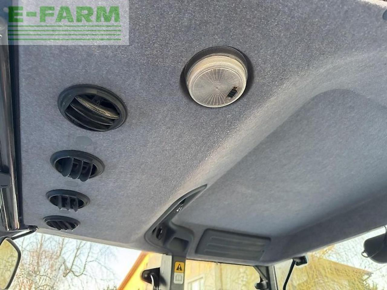 Trator New Holland tm175 powercommand: foto 12 Trator New Holland tm175 powercommand: foto 12