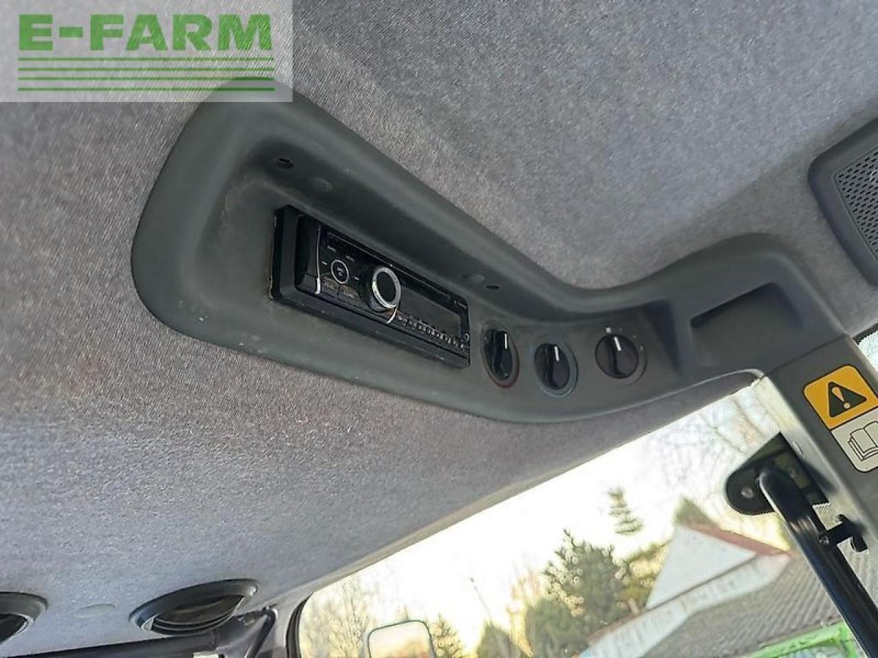 Trator New Holland tm175 powercommand: foto 13 Trator New Holland tm175 powercommand: foto 13