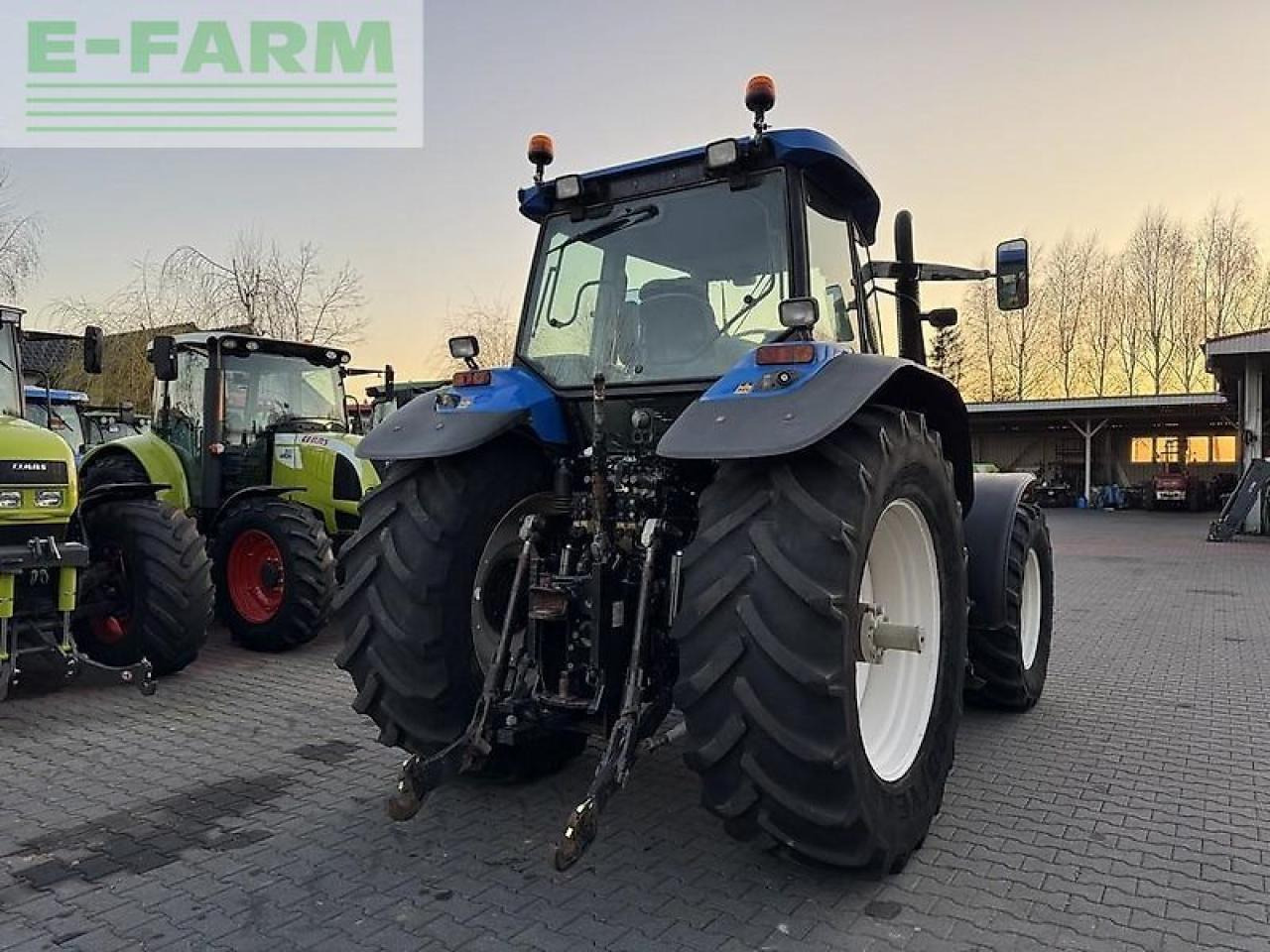 Trator New Holland tm175 powercommand: foto 6 Trator New Holland tm175 powercommand: foto 6