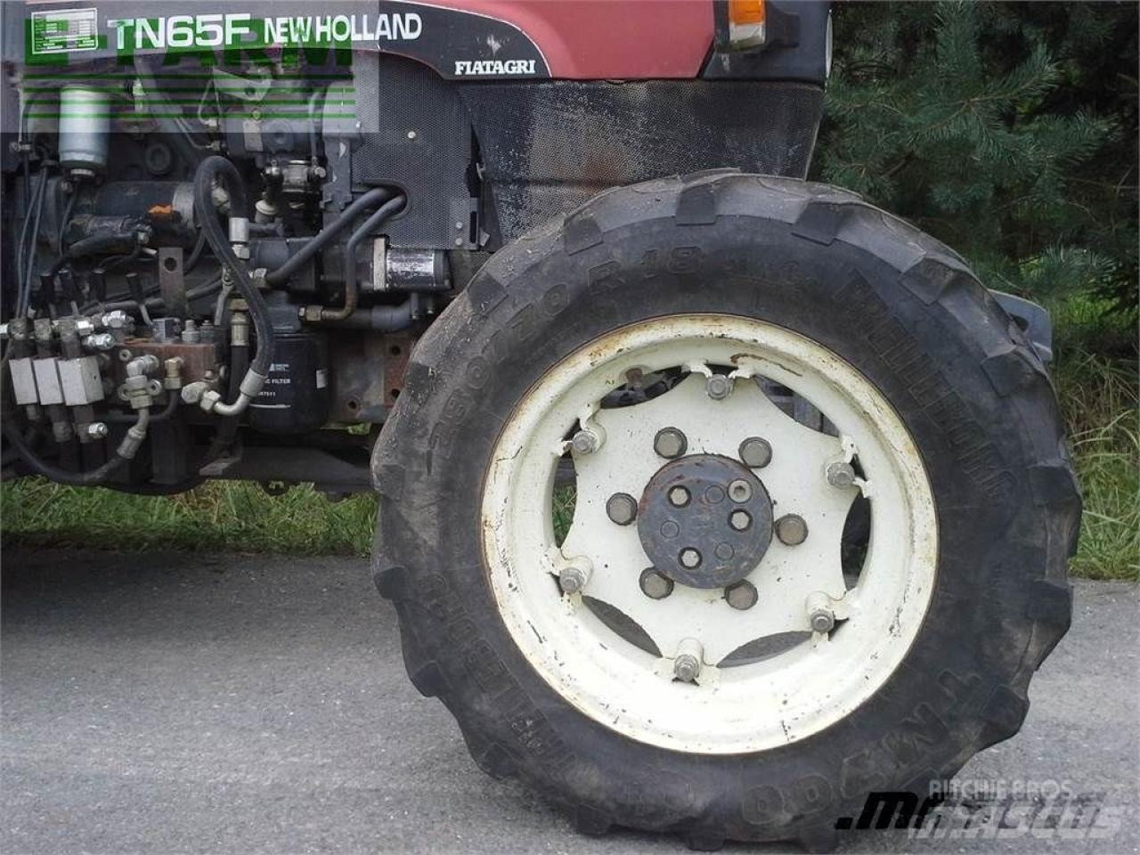 New Holland tn-f 65 - Trator: foto 5 New Holland tn-f 65 - Trator: foto 5