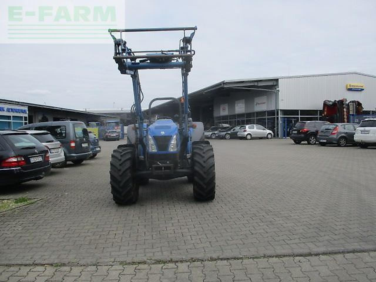 New Holland tn70 a niedrige bauhöhe - Trator: foto 2 New Holland tn70 a niedrige bauhöhe - Trator: foto 2