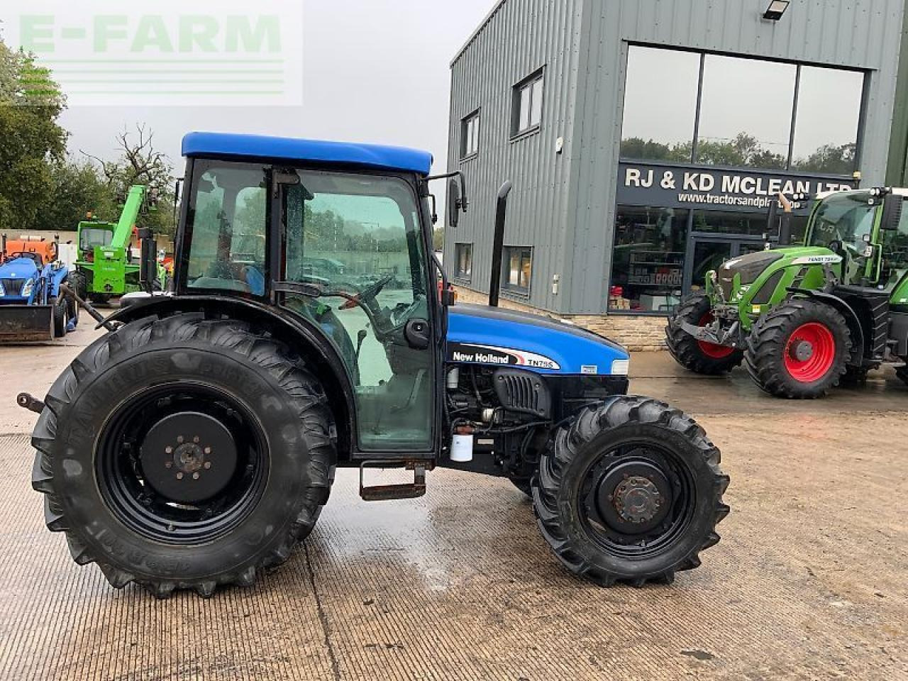 New Holland tn75s super steer tractor (st24490) S - Trator: foto 1 New Holland tn75s super steer tractor (st24490) S - Trator: foto 1
